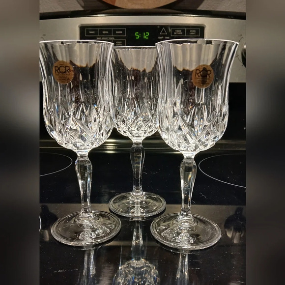 New 24% Led Crystal Sparkly RCR Opera 6oz Wine Glasses Set of 3 Elegant & Modern - Picture 2 of 6